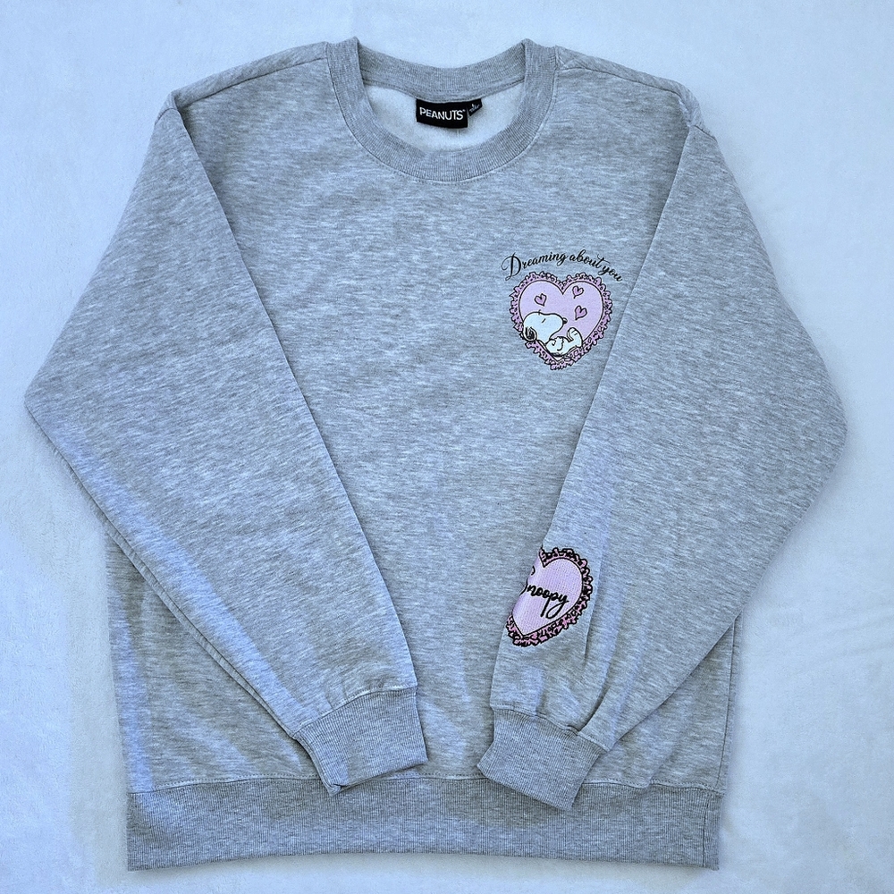 Peanuts🥜 Snoopy "Dreaming About You"😴 Sweatshirt - NWOT - Picture 10 of 15